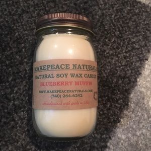 Makepeace Naturals Blueberry Muffin candle